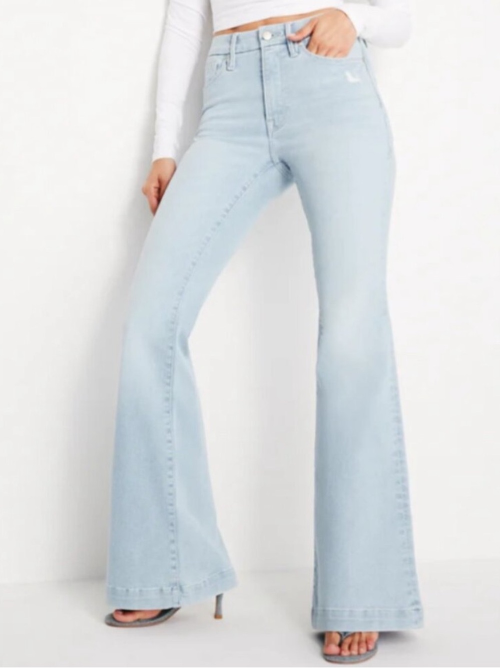 NWT Good American Always Fits Good Leg Flare Light Wash Denim Jeans- Size 28-32